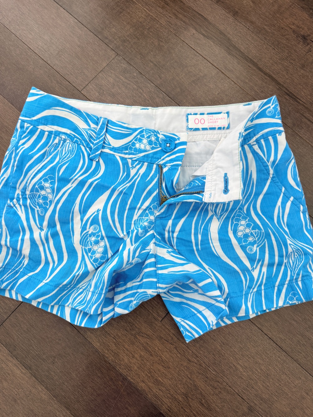 Lilly Pulitzer Blue and White Fish-Print Cotton Shorts